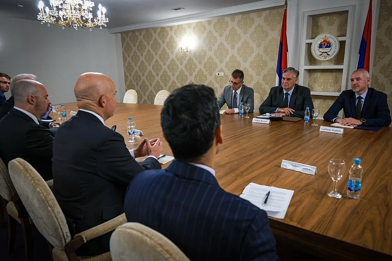 Američki kongresmeni se sastali sa Sinišom Karanom: poručili kako je važna saradnja u okviru ustavnog poretka BiH!