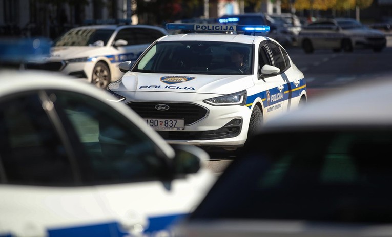 Policijska potraga u Puli za tri osobe nakon incidenta sa pokušajem ugrožavanja policijskog službenika!